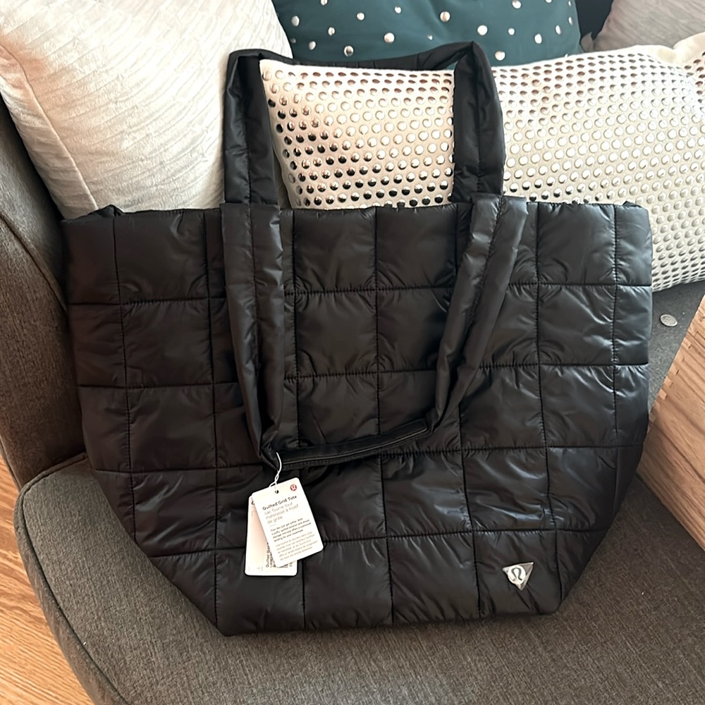 Lululemon Quilted Grid Tote Black 26L